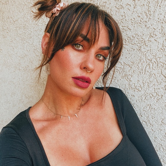 Meet your Posher, Rachel - Picture 6 of 6